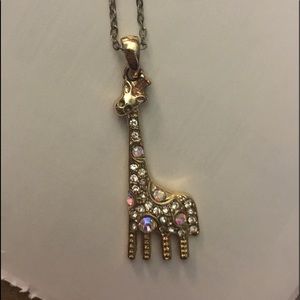 Good giraffe necklace with rhinestones